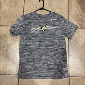 Dri-Fit Nike Gray Army T-Shirt, in perfect condition, Size Medium